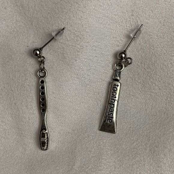 Dental Tooth Toothpaste Toothbrush Earrings - Picture 10 of 12
